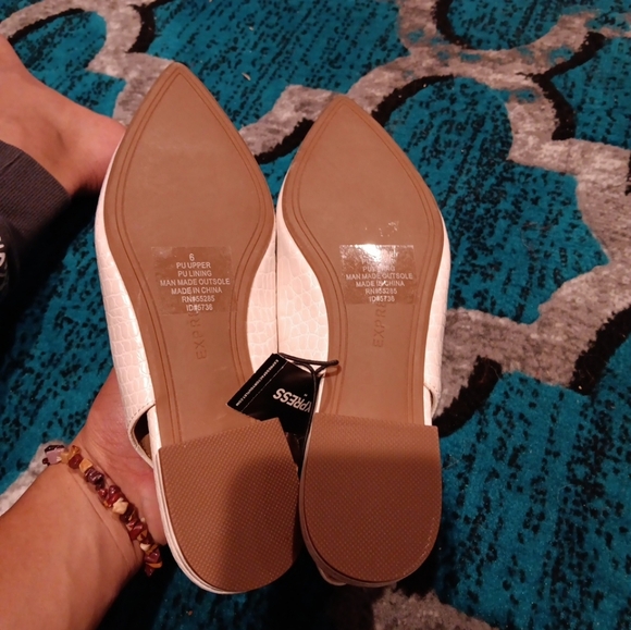 NWT Express Pointy Toe cream  Slingback Flats size 6 - Picture 4 of 5